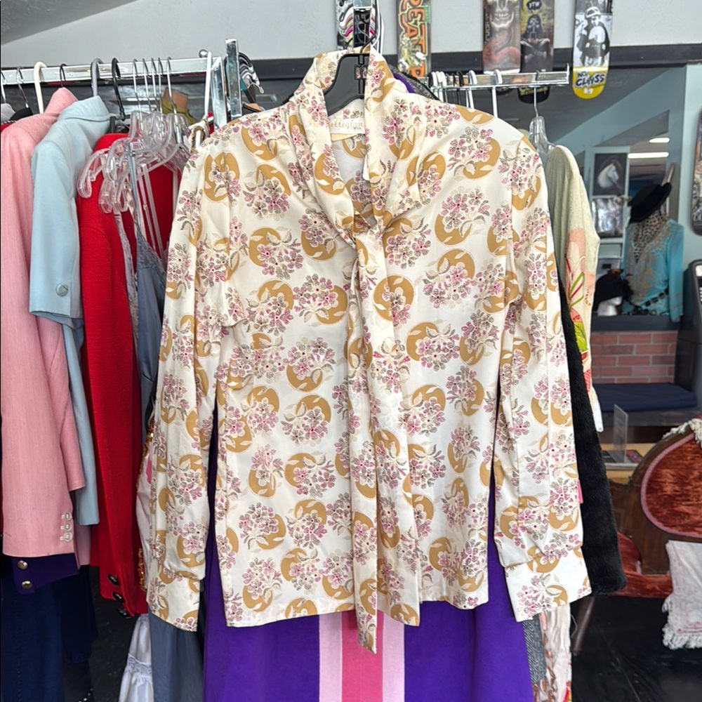 Collegian of California brand Floral Patterned Blouse with Bow Tie